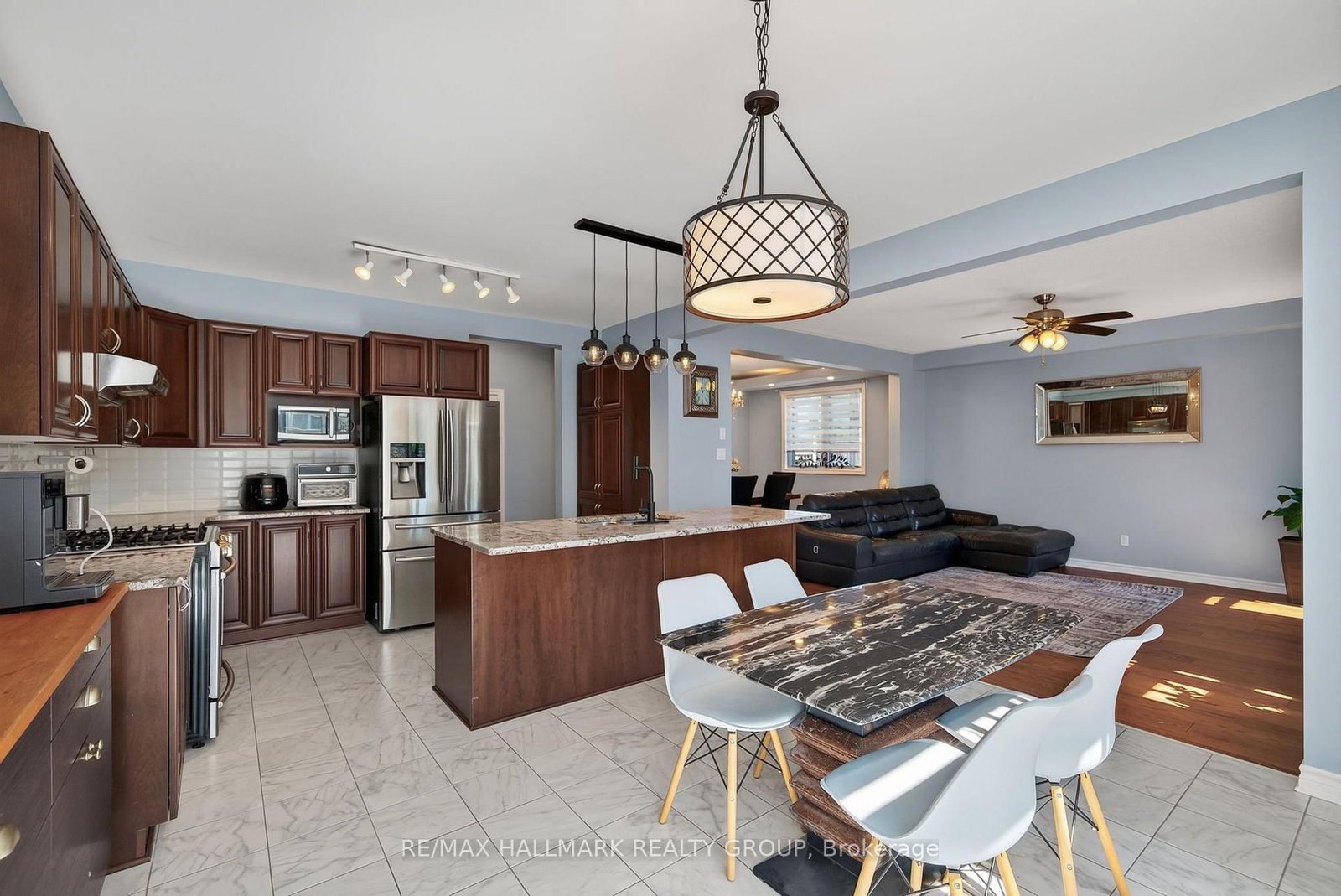 220 Enclave Walk • Ottawa, ON photo 17