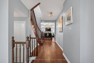 220 Enclave Walk • Ottawa, ON photo 7