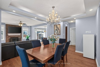 220 Enclave Walk • Ottawa, ON photo 8
