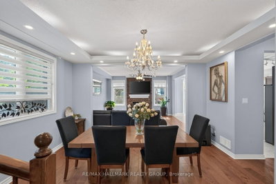 220 Enclave Walk • Ottawa, ON photo 9