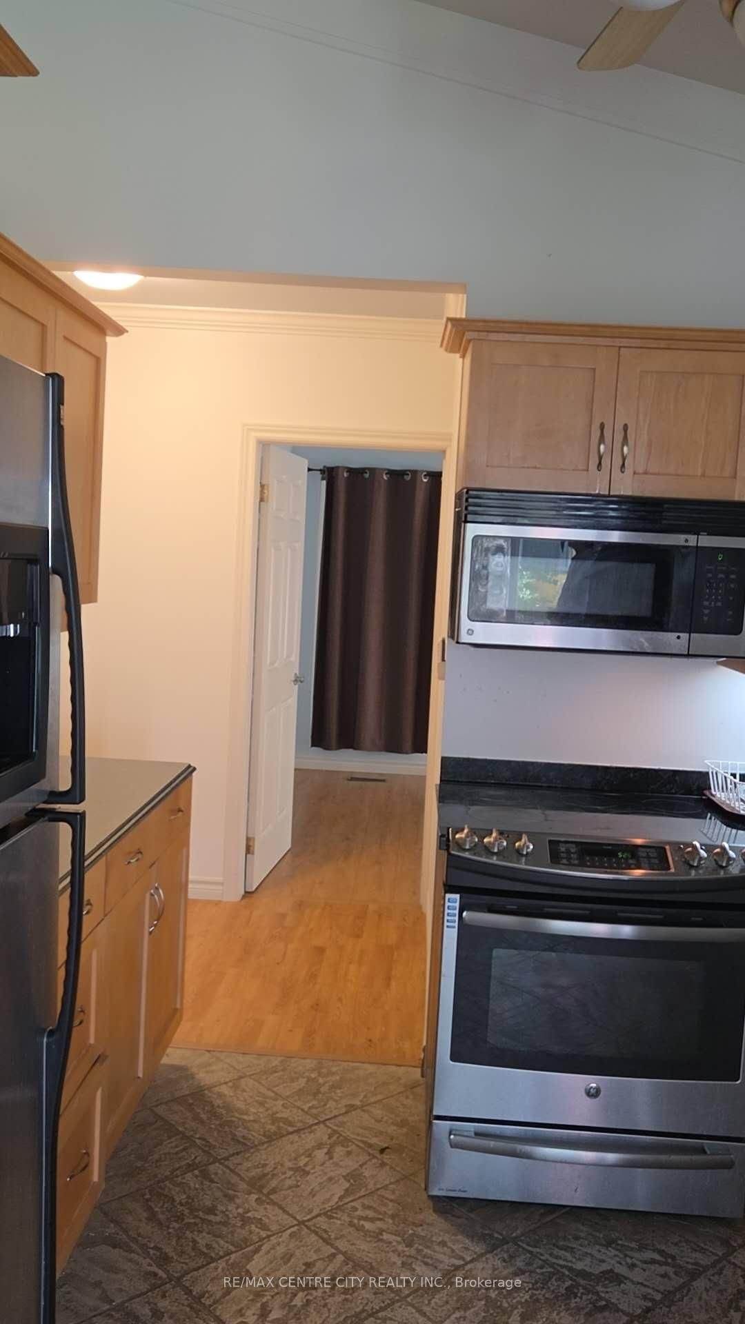 20863 WYE Creek Drive • Thames Centre, ON photo 11