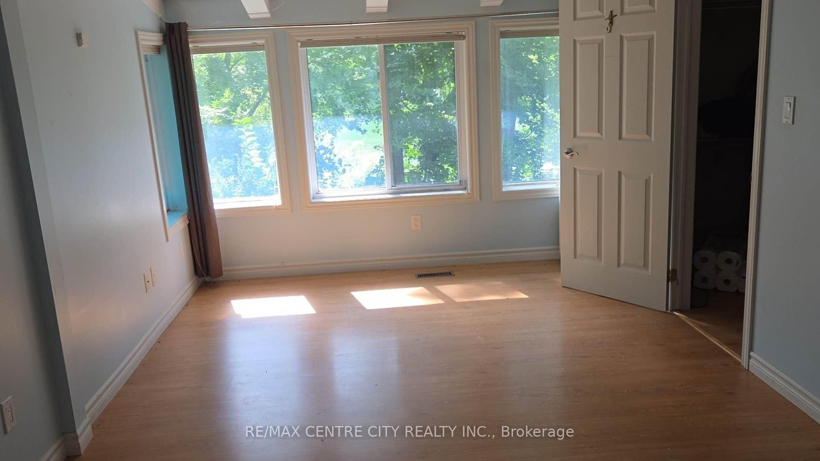 20863 WYE Creek Drive • Thames Centre, ON photo 14
