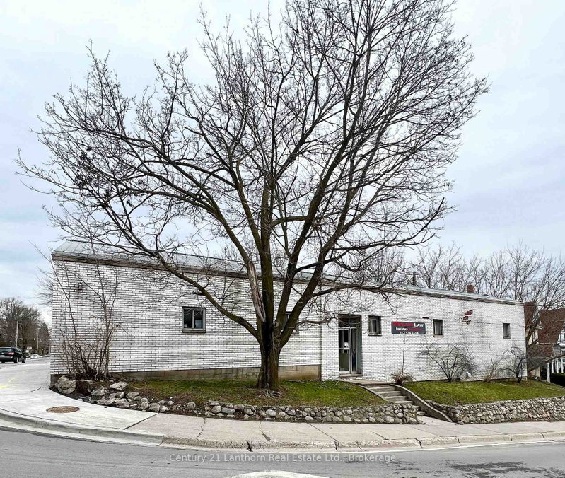 316 Picton Main Street, Prince Edward County