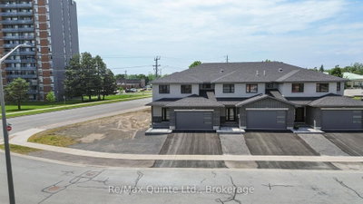 8 Stinson Avenue • Belleville, ON photo 3