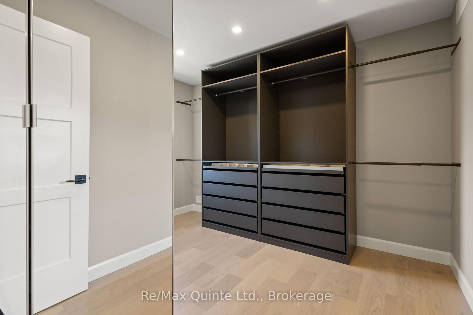 12 Stinson Avenue • Belleville, ON photo 30