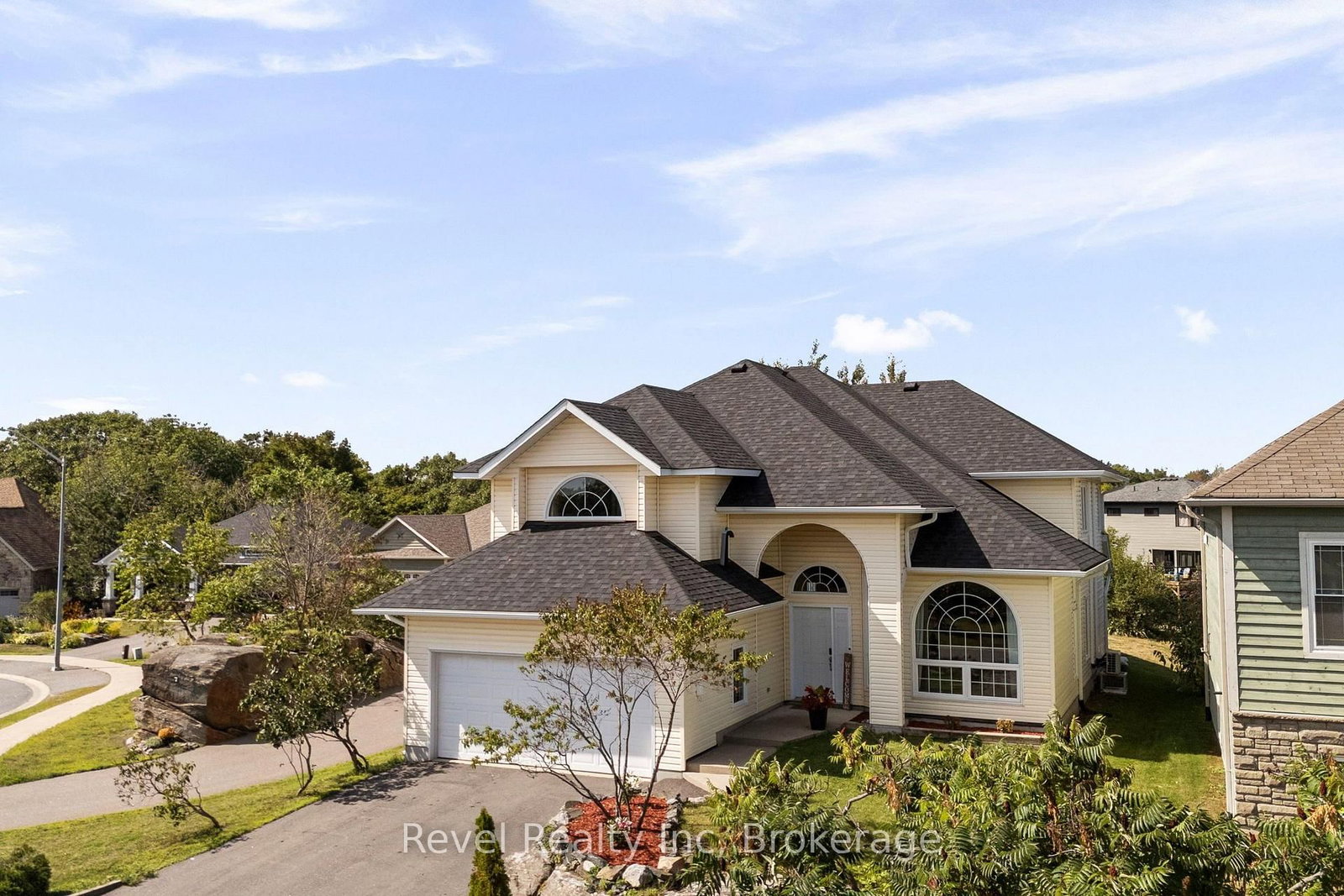 5 Avery Court • Parry Sound, ON photo 1