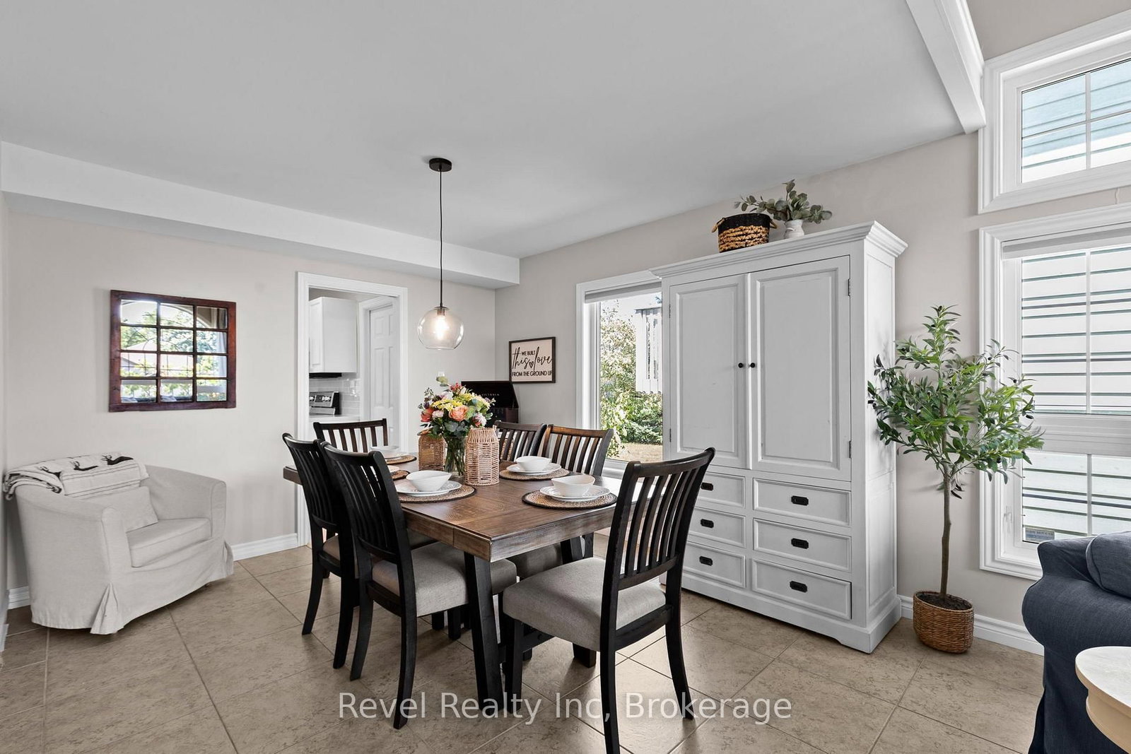 5 Avery Court • Parry Sound, ON photo 5