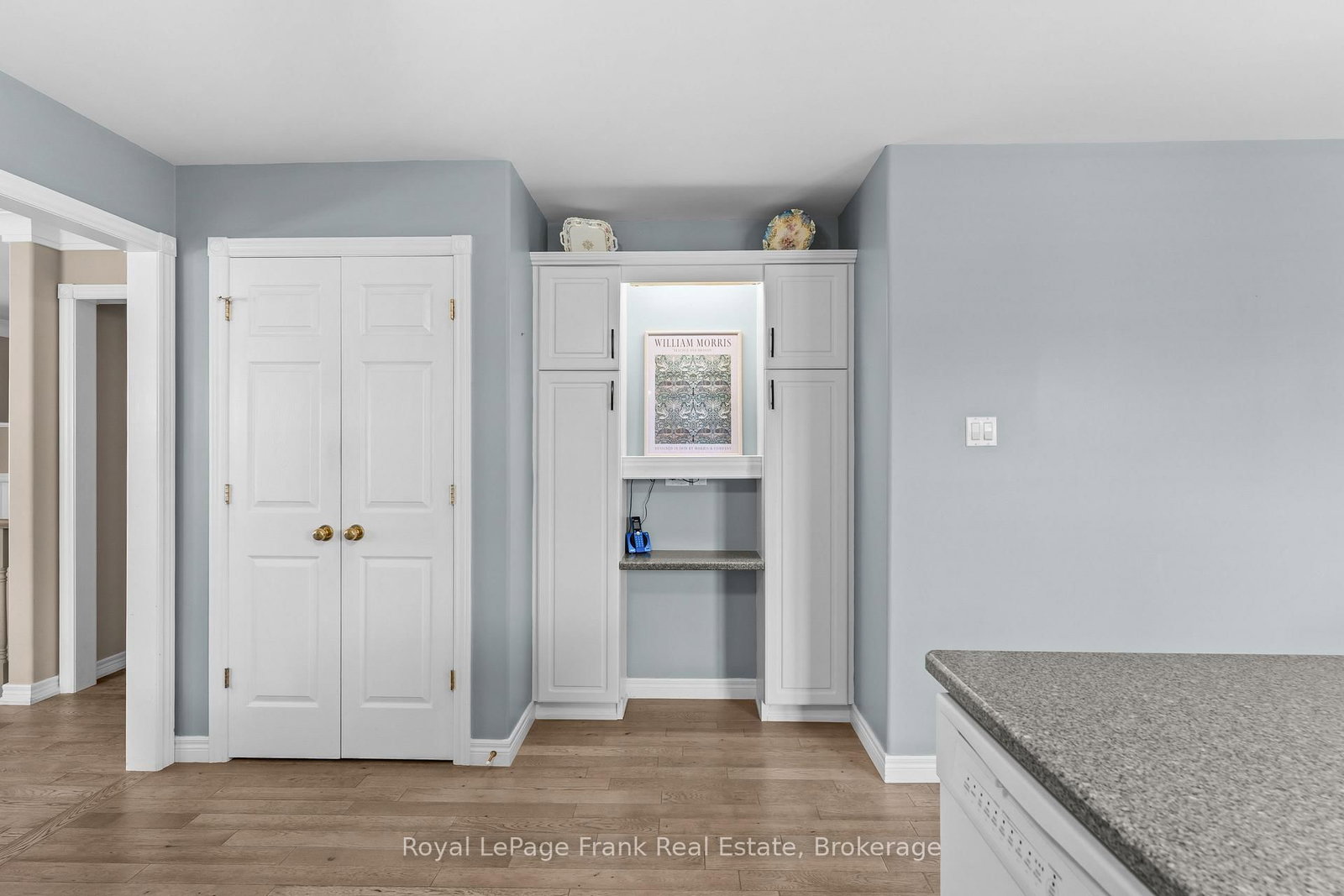 18 Matthews Court • Peterborough, ON photo 11