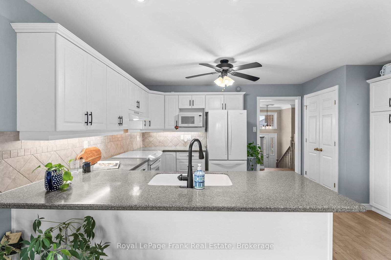 18 Matthews Court • Peterborough, ON photo 13