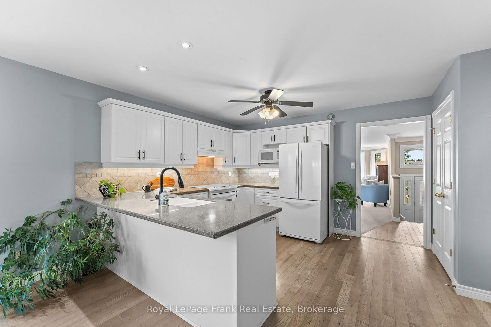 18 Matthews Court • Peterborough, ON photo 14