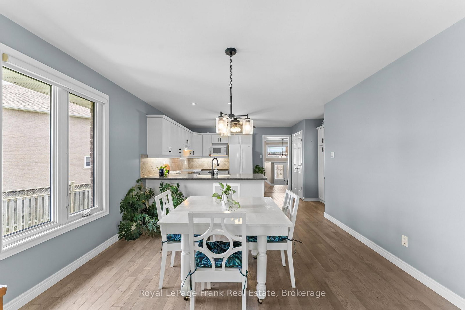 18 Matthews Court • Peterborough, ON photo 15