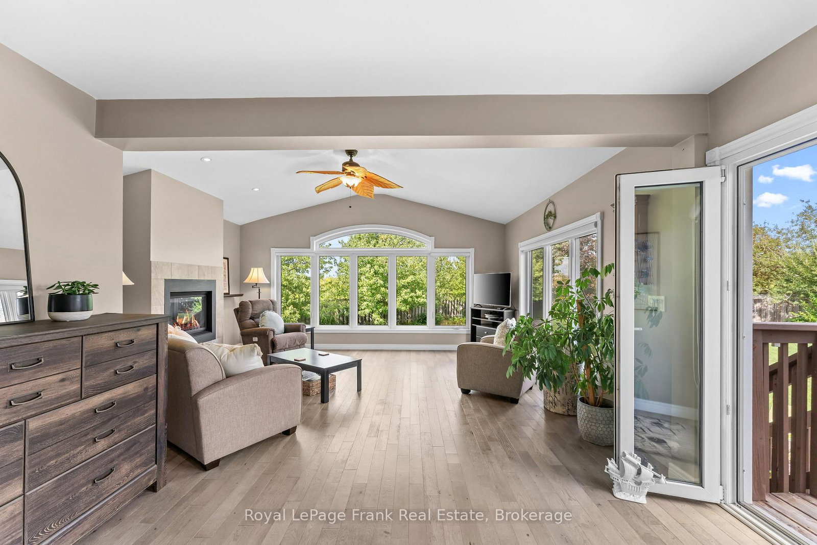 18 Matthews Court • Peterborough, ON photo 16