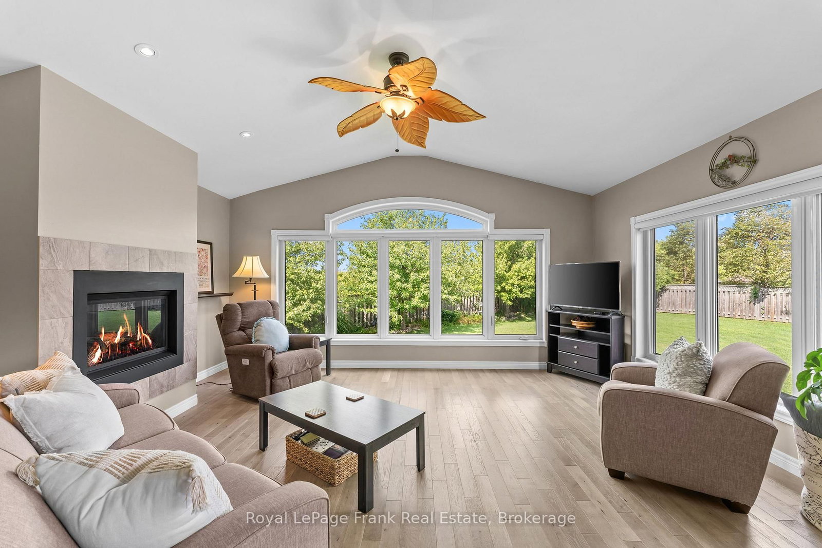 18 Matthews Court • Peterborough, ON photo 17