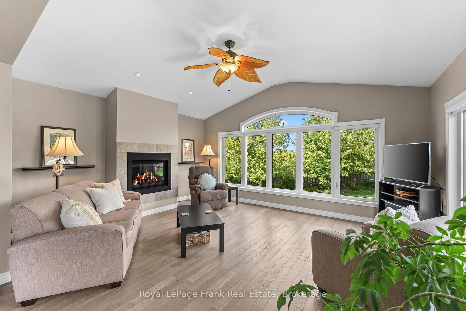 18 Matthews Court • Peterborough, ON photo 18
