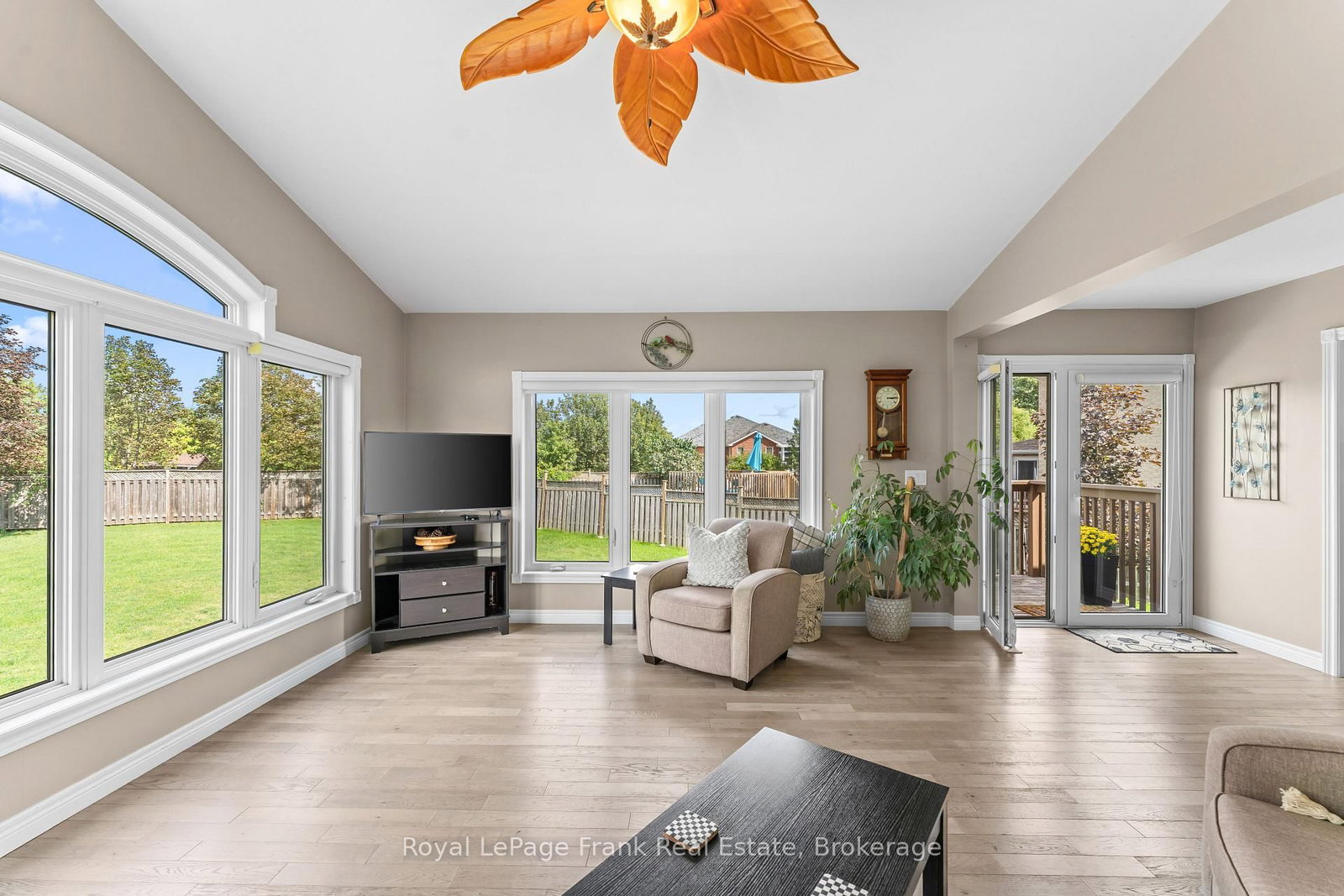18 Matthews Court • Peterborough, ON photo 20