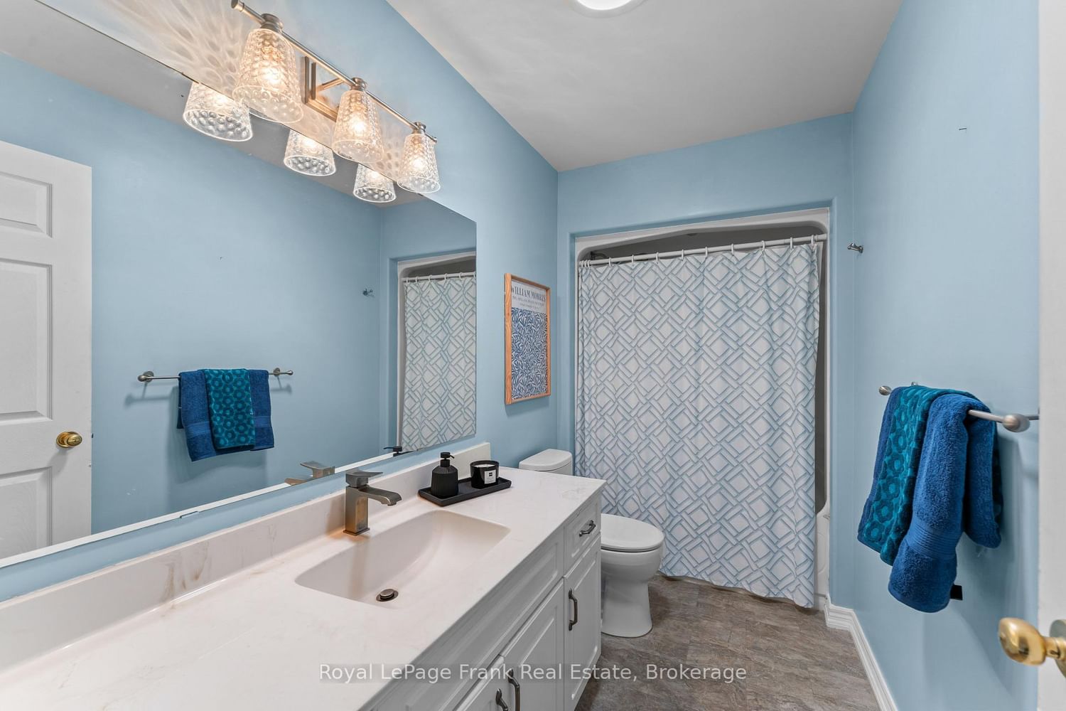 18 Matthews Court • Peterborough, ON photo 24