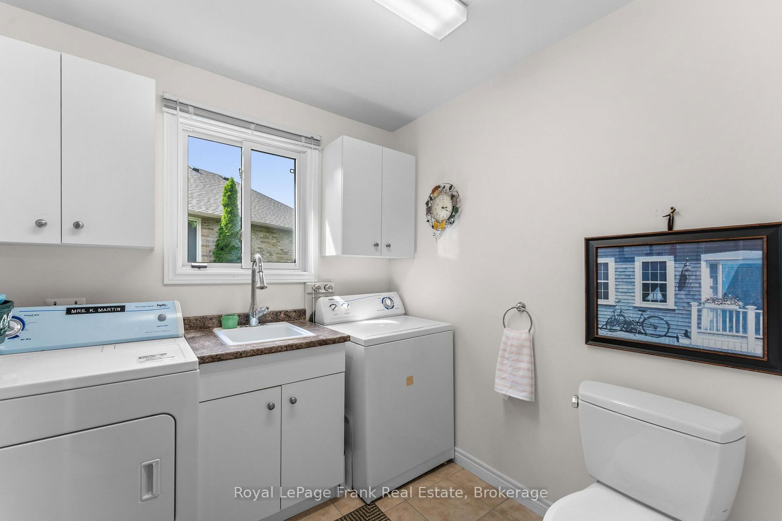 18 Matthews Court • Peterborough, ON photo 26