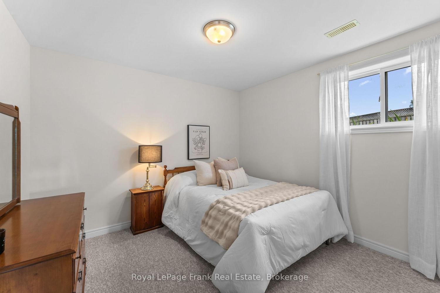 18 Matthews Court • Peterborough, ON photo 30