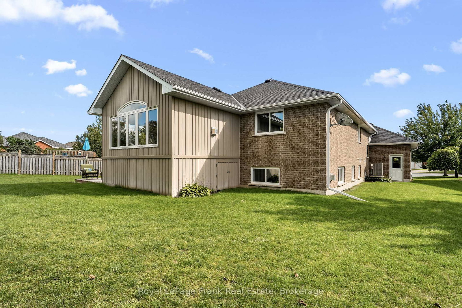18 Matthews Court • Peterborough, ON photo 42