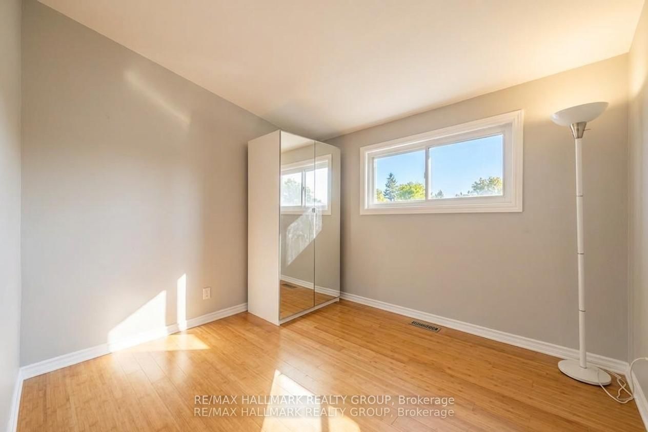 2223 Halifax Drive • Ottawa, ON photo 16