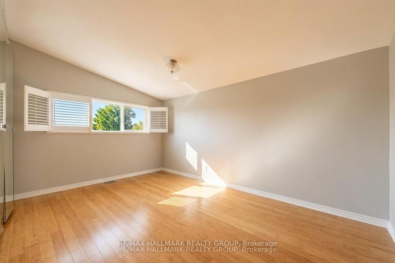 2223 Halifax Drive • Ottawa, ON photo 19