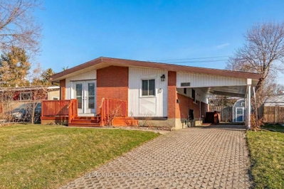 2223 Halifax Drive • Ottawa, ON photo 2