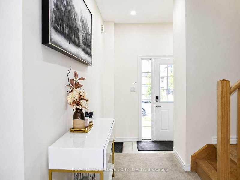 18 Jenner Dr photo 5
