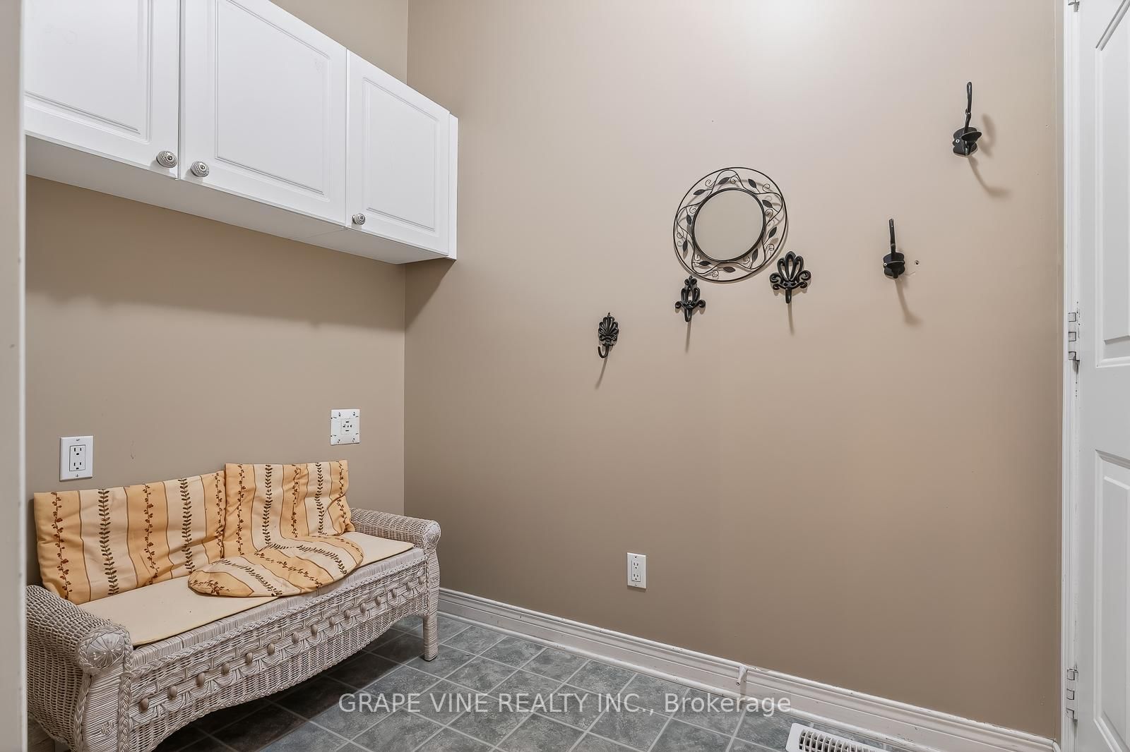 175 Allanford Avenue • Ottawa, ON photo 18