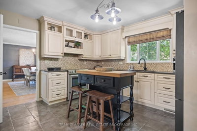 20 Parkview Drive • St. Thomas, ON photo 6