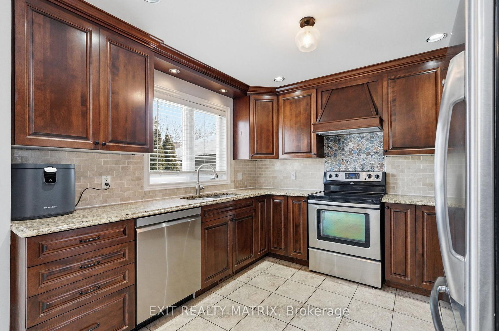 388 Quartz Avenue • Clarence-Rockland, ON photo 11