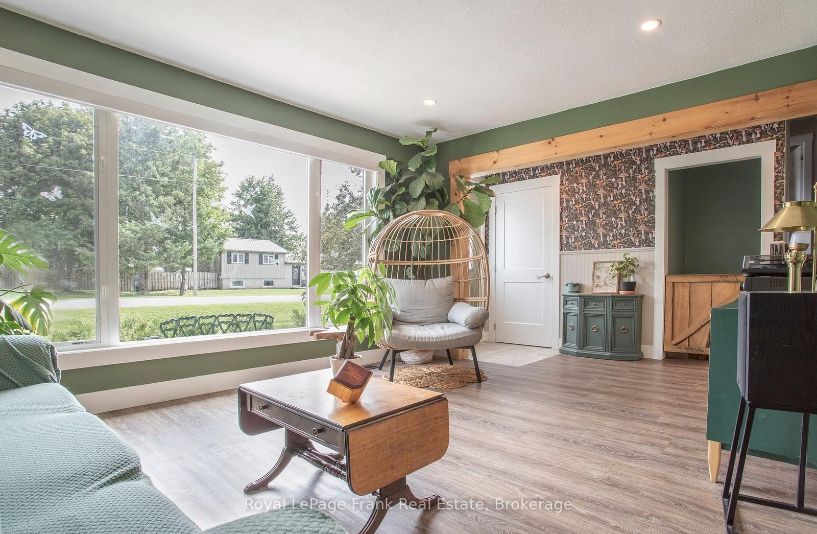 10 Chickadee Court • Kawartha Lakes, ON photo 12