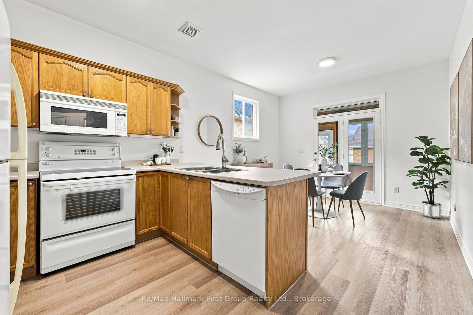 777 Prince of Wales Drive • Cobourg, ON photo 10