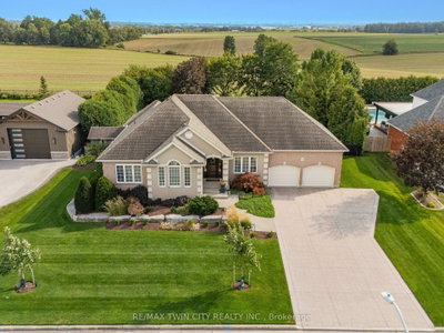 26 Weberlyn Crescent