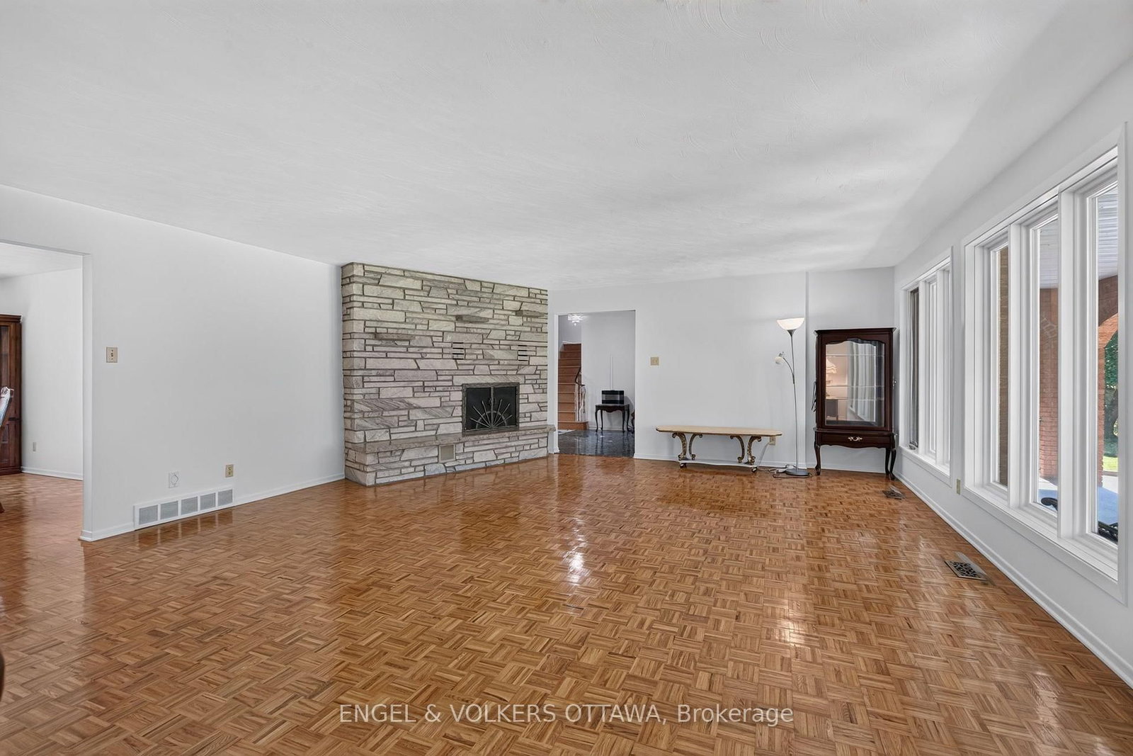 760 Kerwin Road • Ottawa, ON photo 6