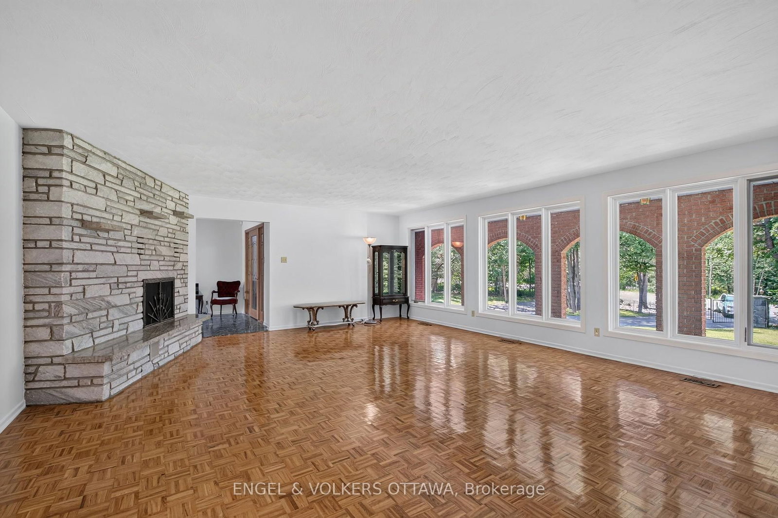 760 Kerwin Road • Ottawa, ON photo 7