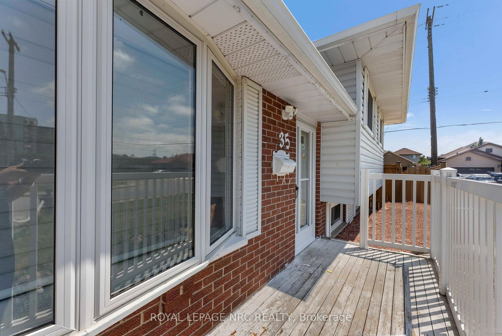 35 Eugene Street • Hamilton, ON photo 8