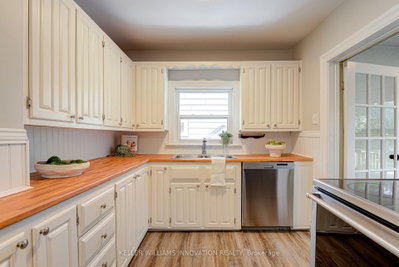 99 Shantz Lane • Kitchener, ON photo 3