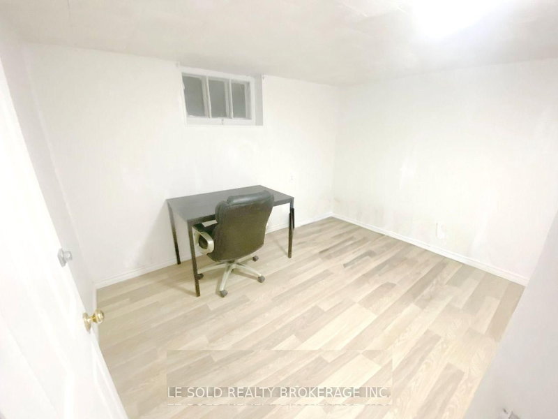 Room Bsmt - 112 Leland Street