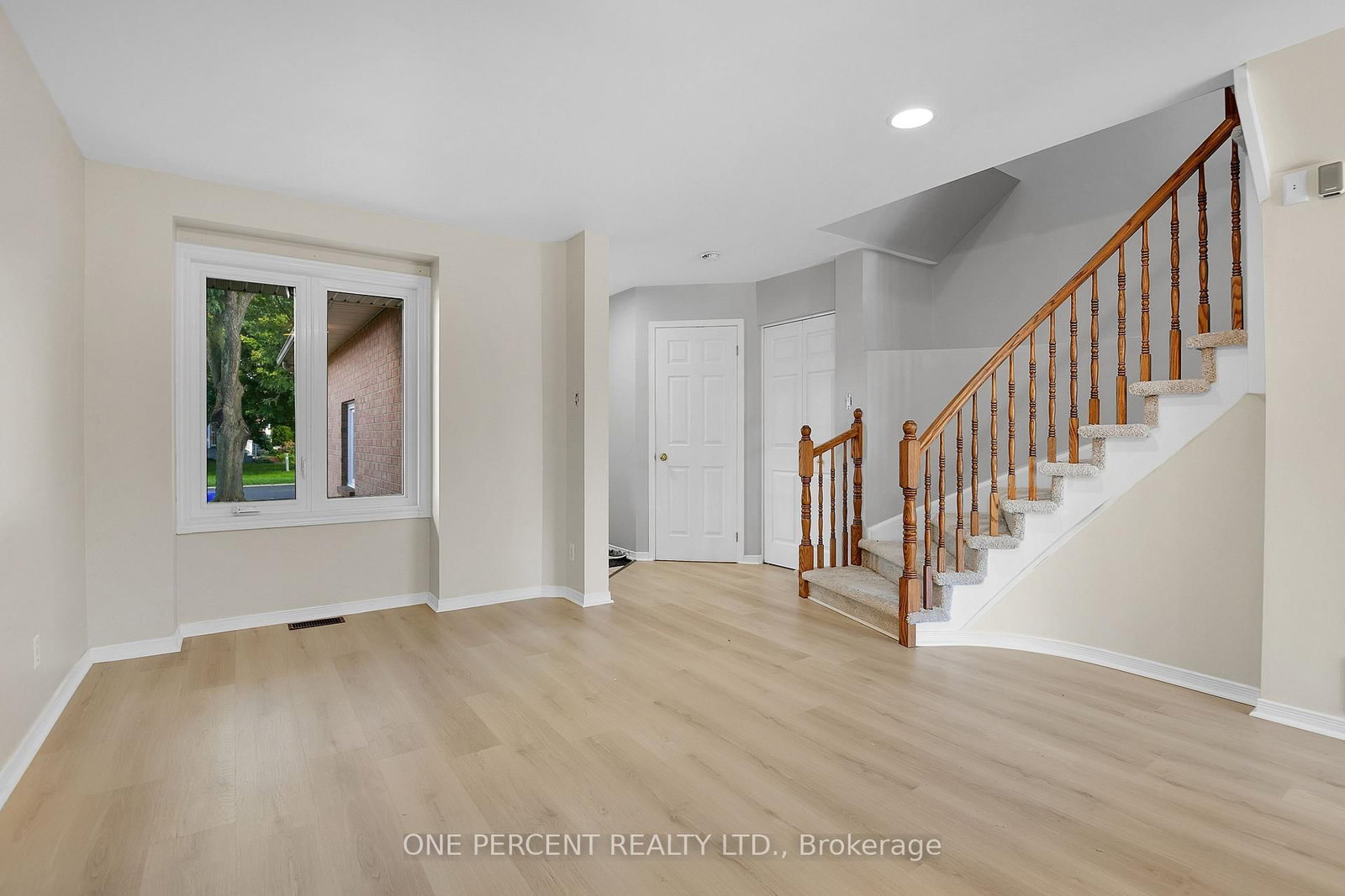 70 Montana Way • Nepean, ON photo 5