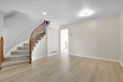 70 Montana Way • Nepean, ON photo 9