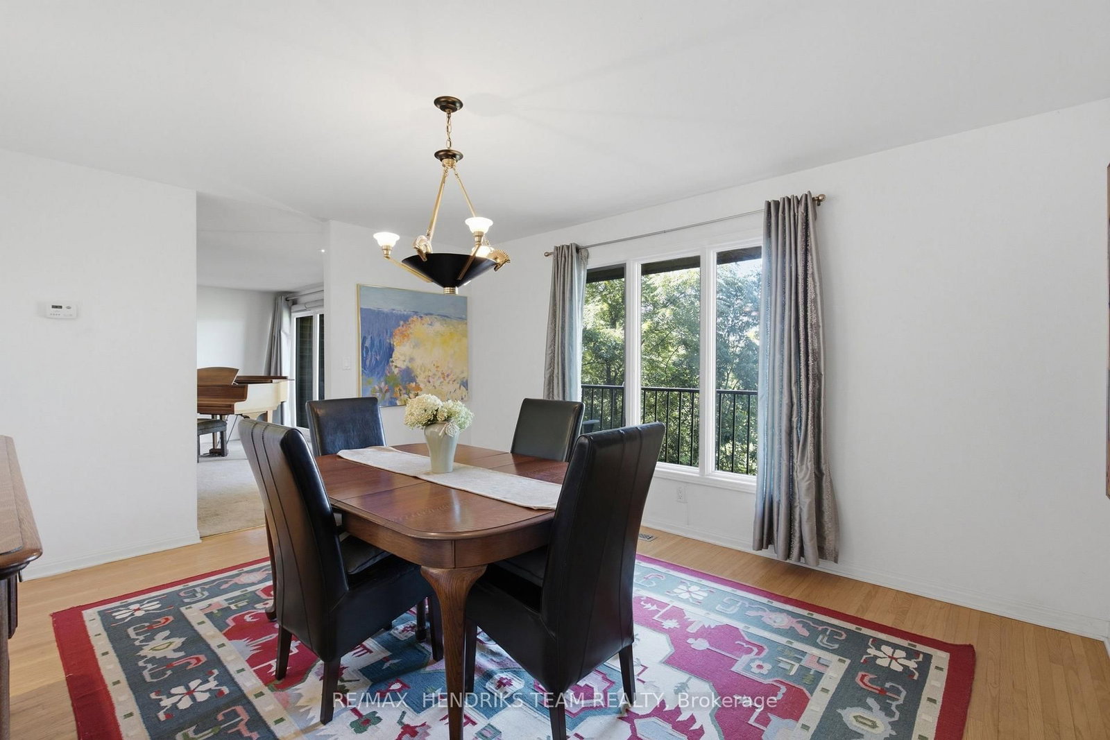 10 Vergorda Circle • St. Catharines, ON photo 12
