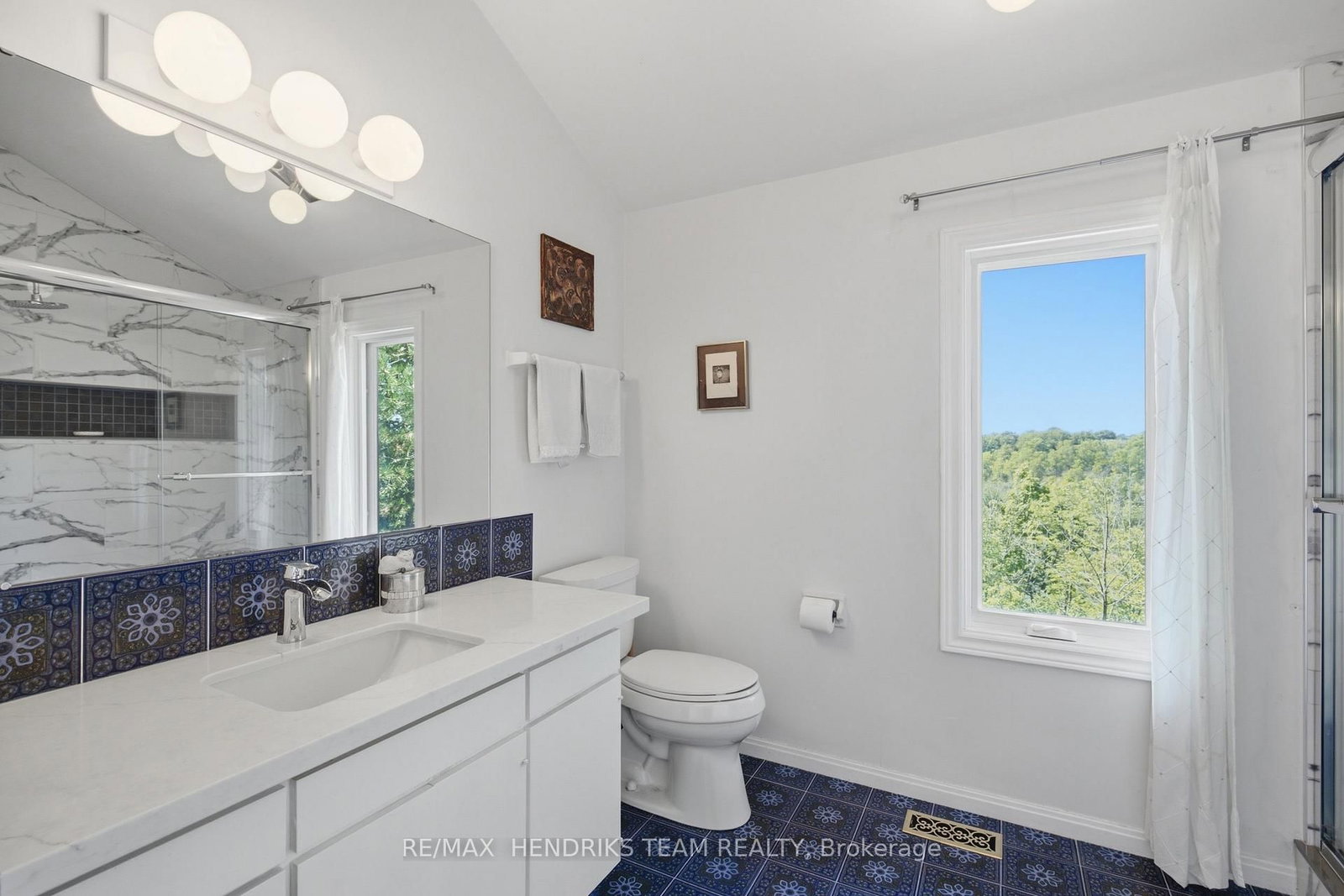 10 Vergorda Circle • St. Catharines, ON photo 26