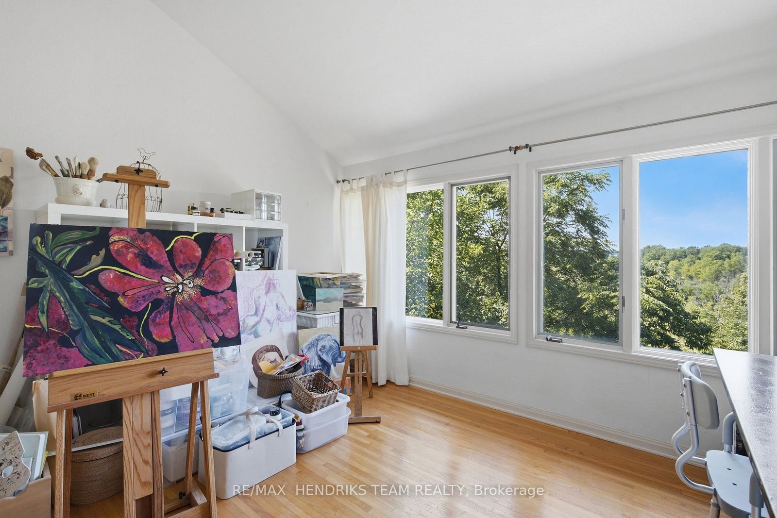10 Vergorda Circle • St. Catharines, ON photo 27