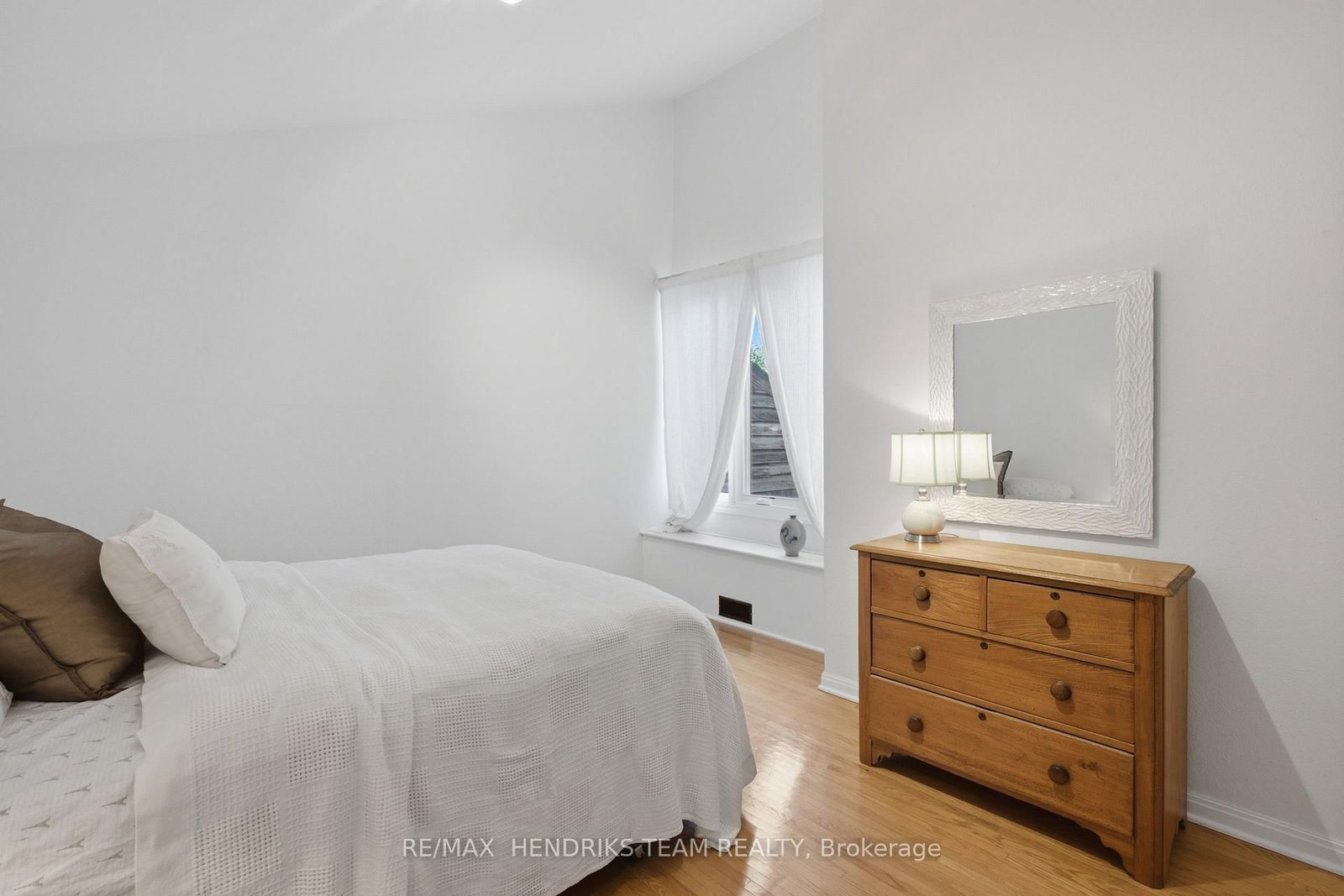 10 Vergorda Circle • St. Catharines, ON photo 31