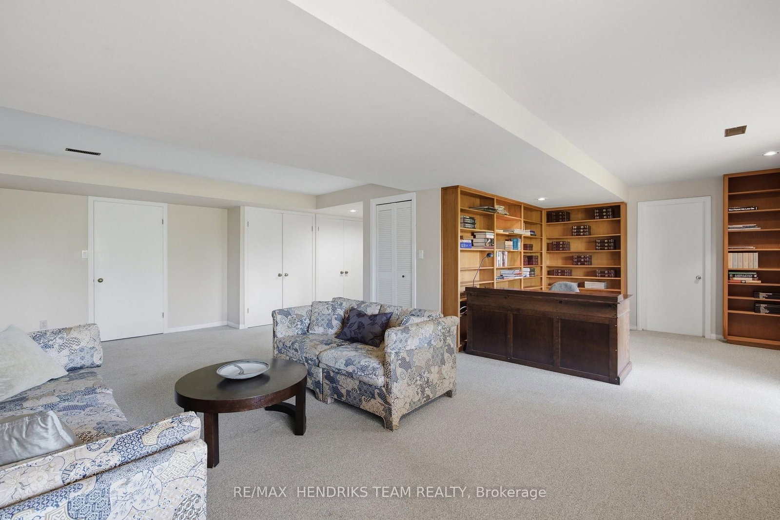 10 Vergorda Circle • St. Catharines, ON photo 35