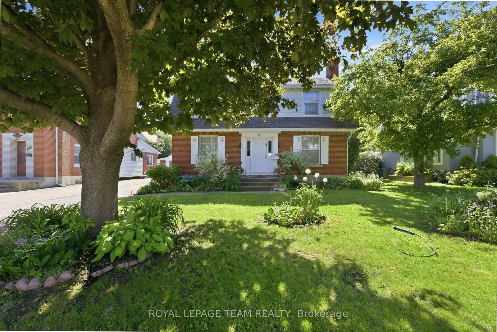 416 Tweedsmuir Avenue • Ottawa, ON photo 5