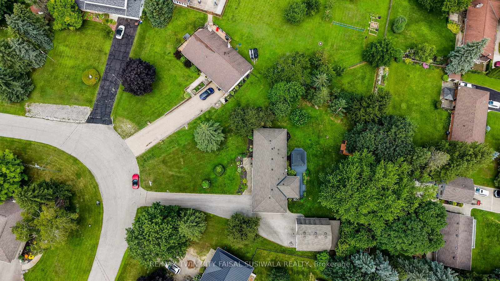 44 Oakwood Drive • Cambridge, ON photo 5