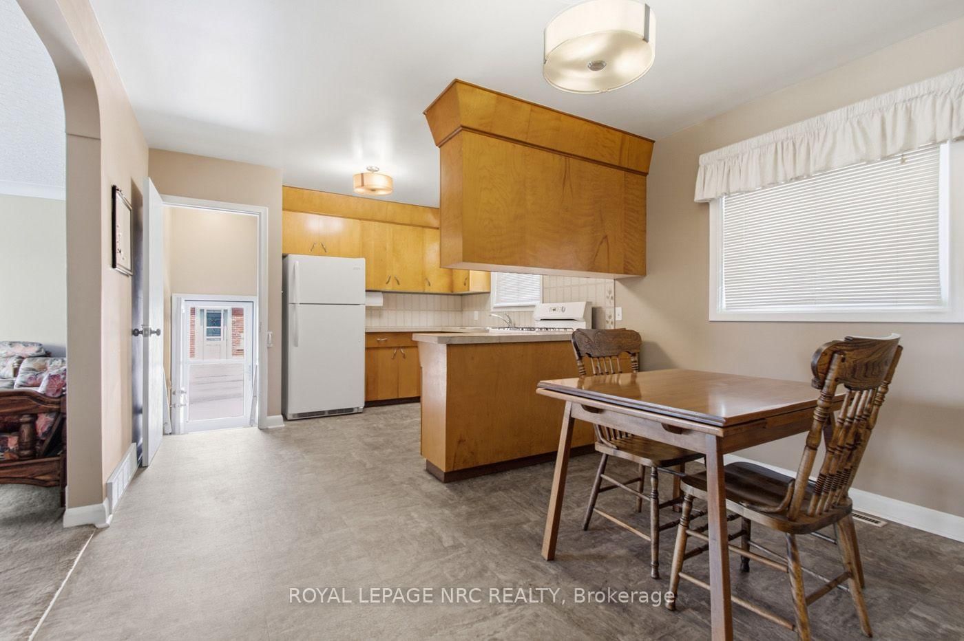 131 Joyce Avenue • Welland, ON photo 13