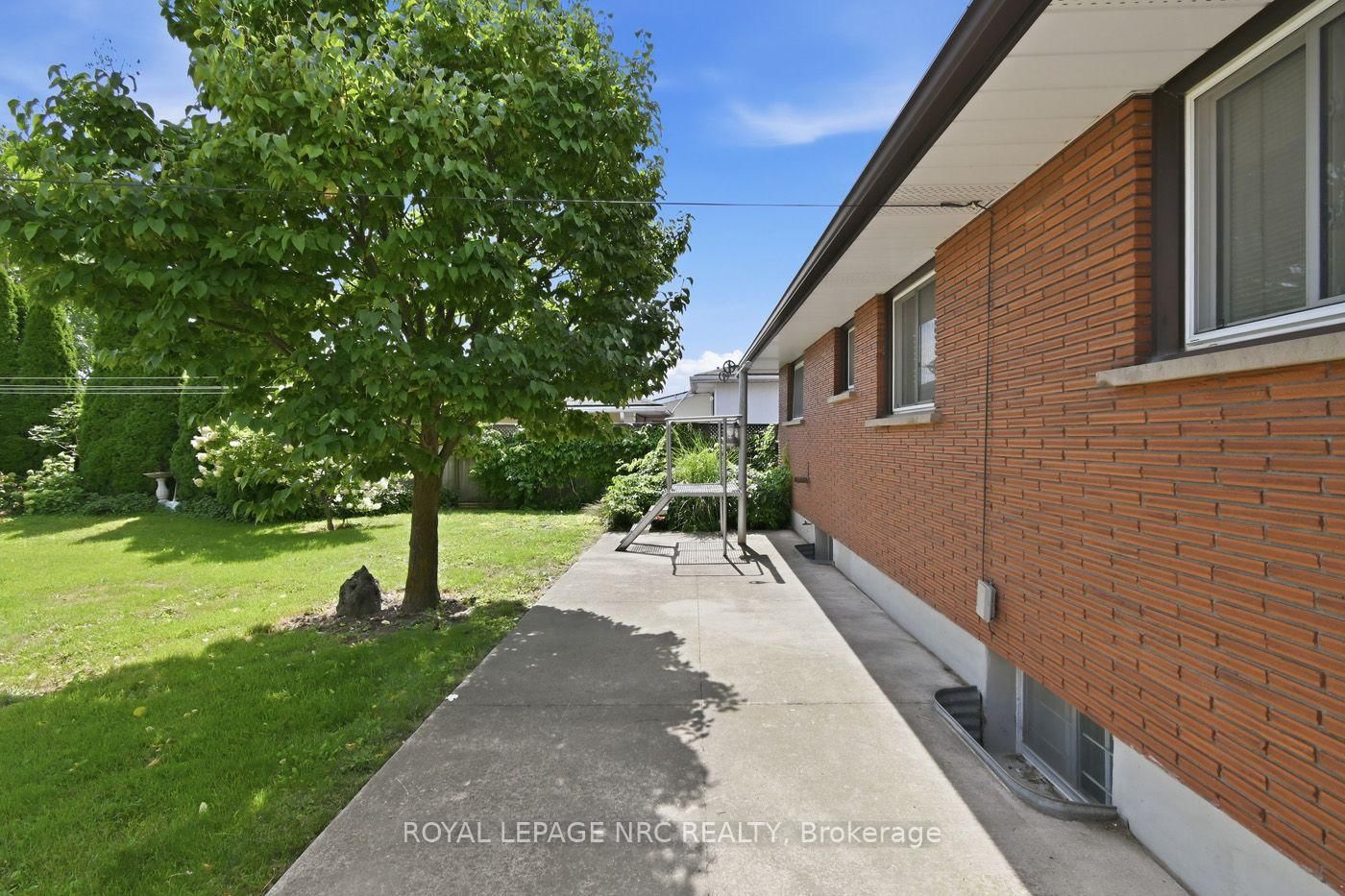 131 Joyce Avenue • Welland, ON photo 29