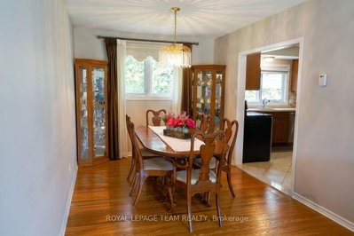 29 Epworth Avenue • Kanata, ON photo 5